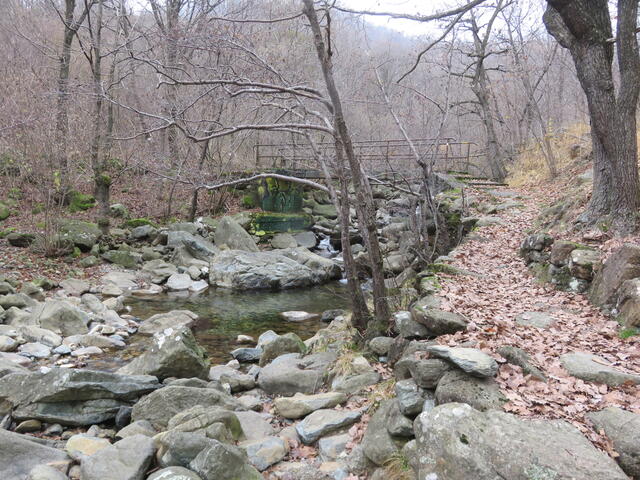 passerella sul torrente Casternone