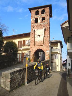 torre-porta di Perosa Canavese