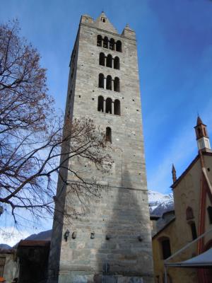 campanile romanico della Collegiata di Sant'Orso (Aosta)